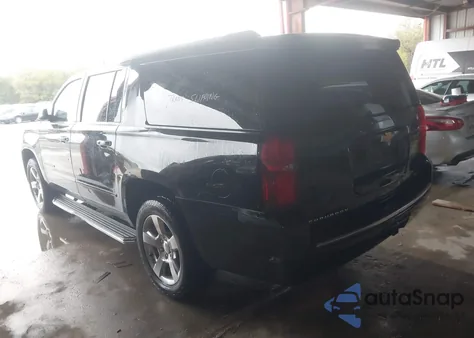 2018 Chevrolet Suburban Premier z USA, uszkodzony, nr VIN 1GNSCJKC8JR125331